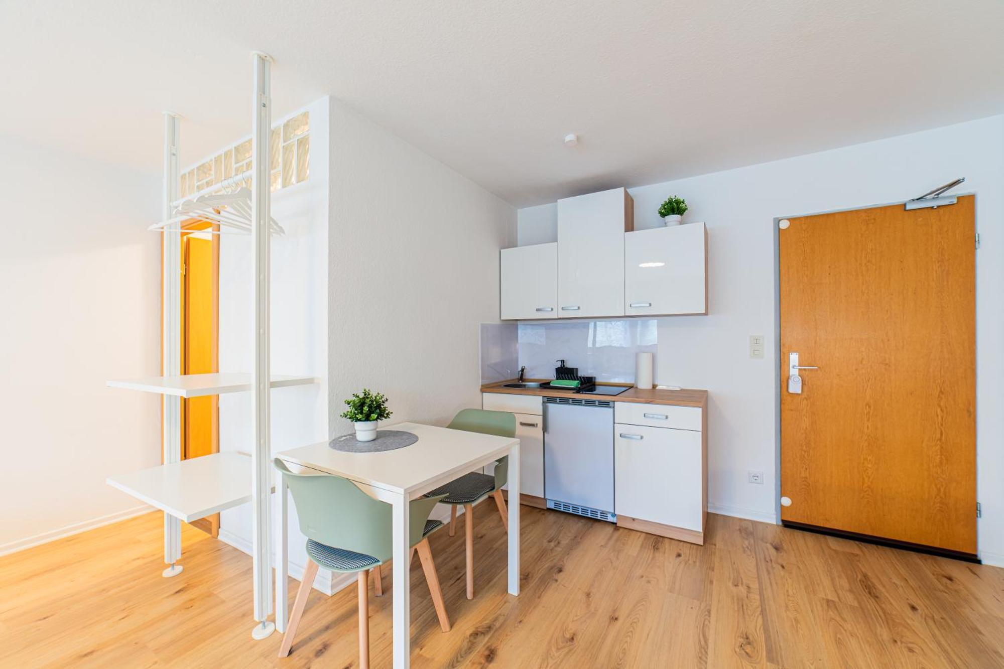 Modern Und Renoviert Apartment Nuremberg ภายนอก รูปภาพ